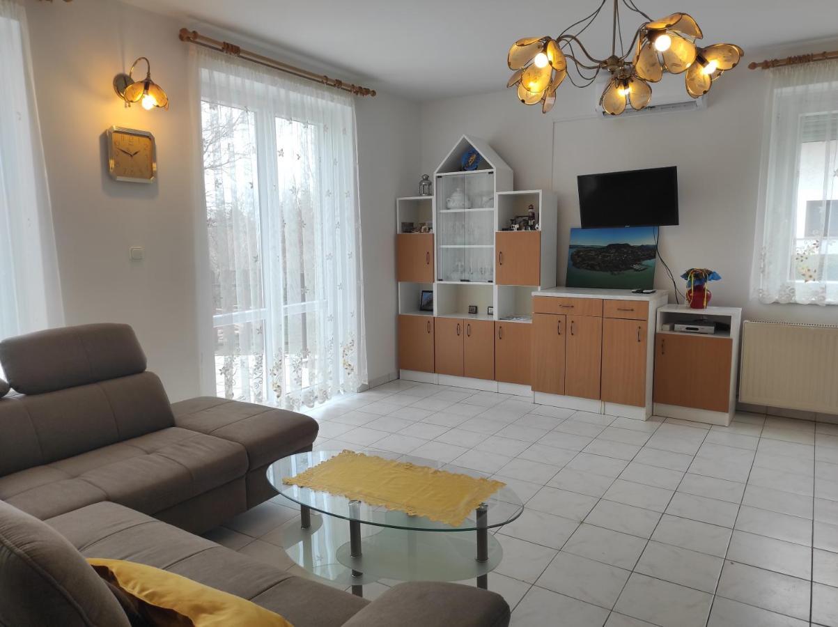 Badacsony Apartmanhaz Бадачоньтомай Экстерьер фото