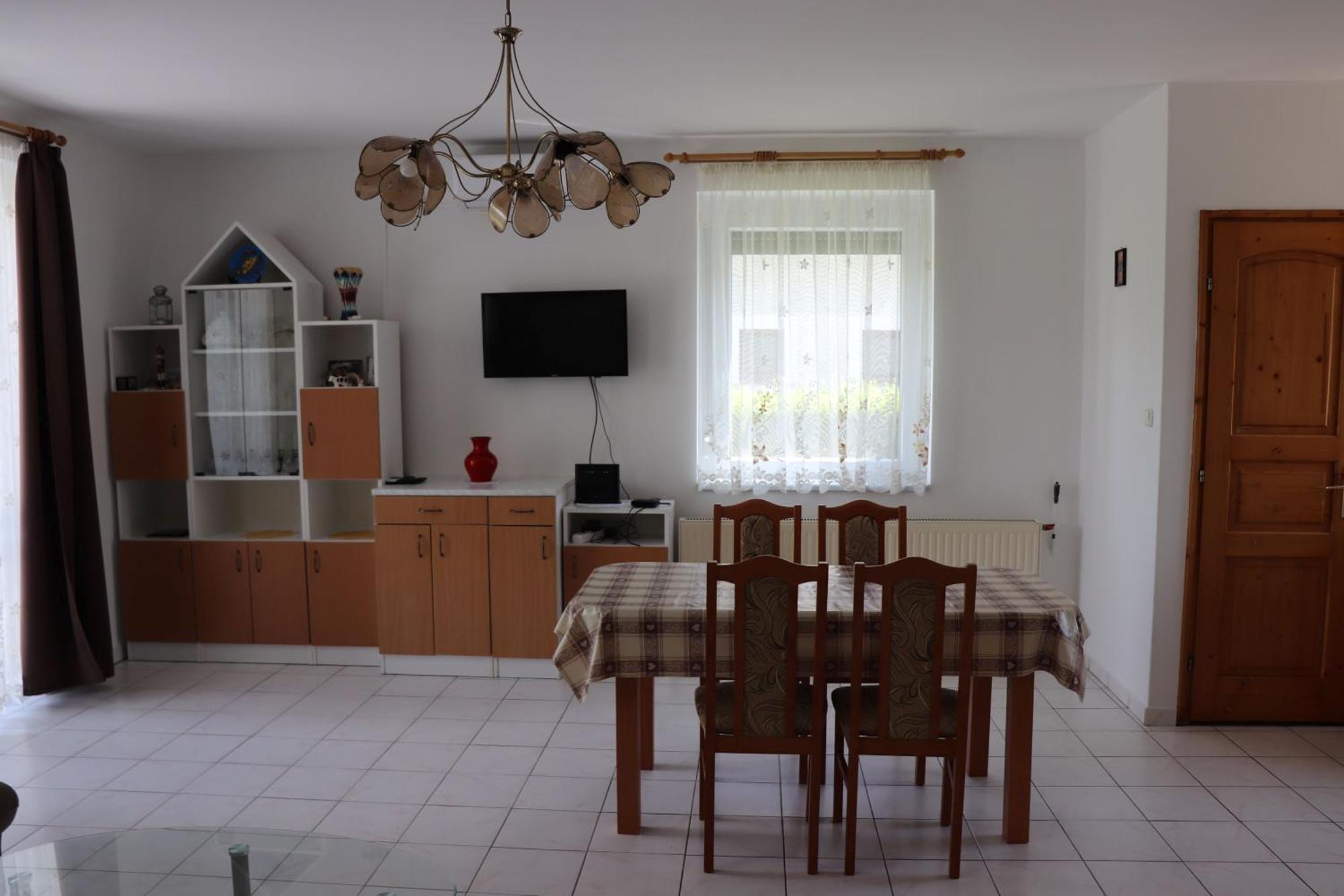 Badacsony Apartmanhaz Бадачоньтомай Экстерьер фото