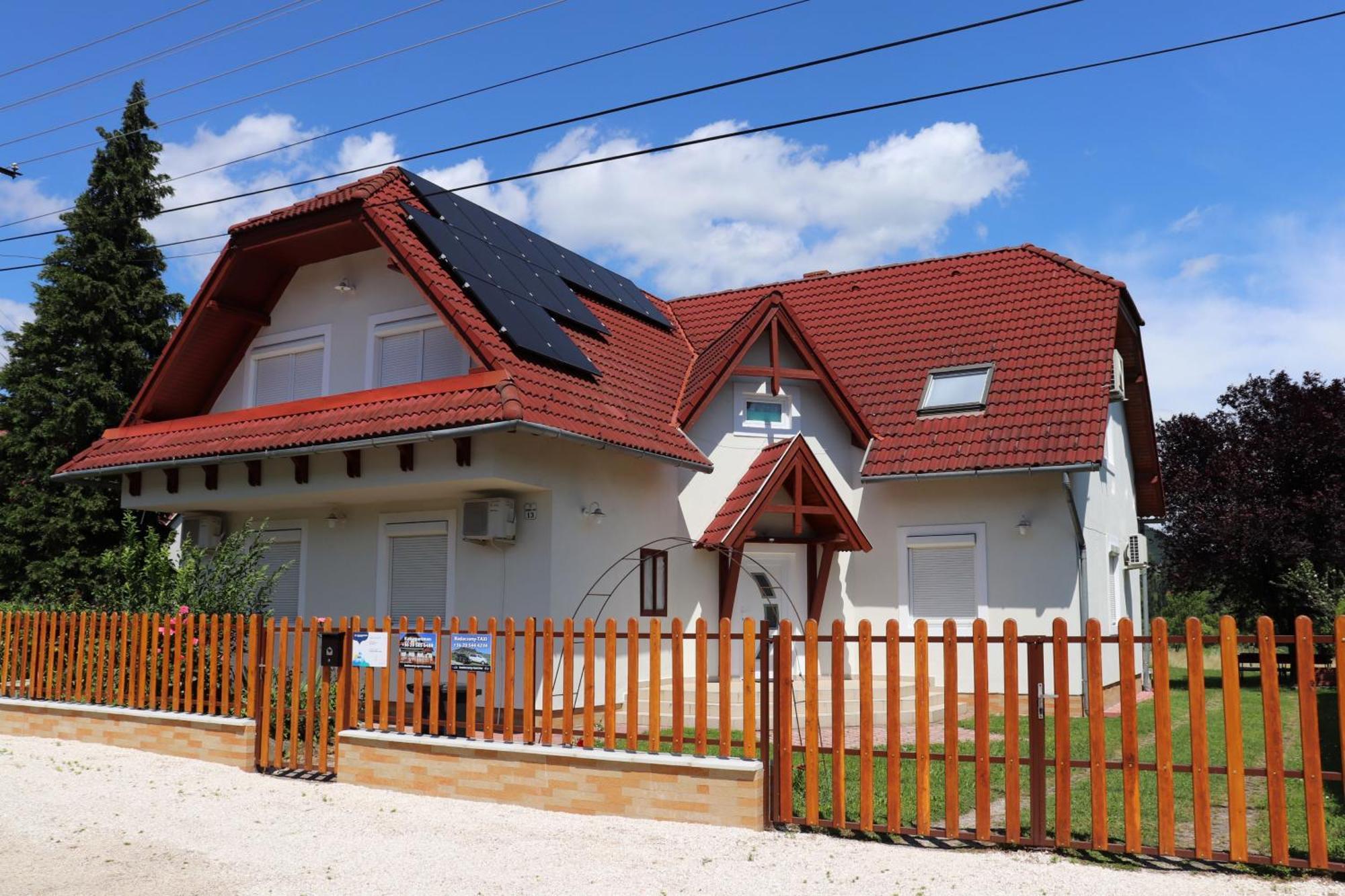 Badacsony Apartmanhaz Бадачоньтомай Экстерьер фото